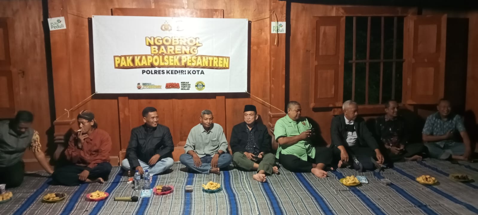 Ngobrol Bareng Pak Kapolsek Pesantren Polres Kediri Kota di Lokasi Wisata Sumber Banteng, Ini yang Dibahas !