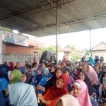 Emak – emak Lubuk Tanjung Siap Menangkan Yoppy Rustam