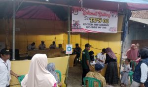 Warga Masyarakat Mulai Salurkan Hak Suaranya di TPS 003 Desa Tambakbaya