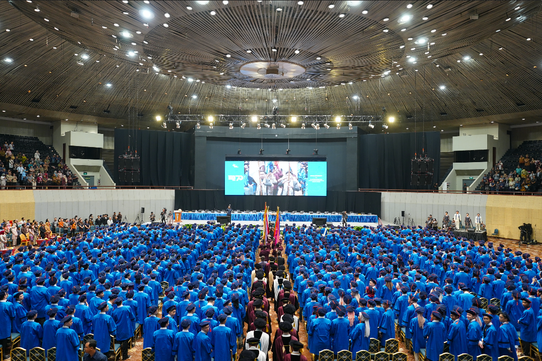 7.027 Lulusan BINUS UNIVERSITY Sudah Berkarir Lebih Awal